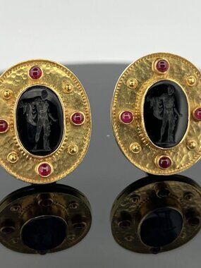 18K Yellow Gold Onyx Intaglio & Ruby Earrings 26g Handmade Omega Back Estate